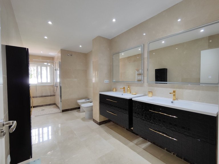 Villa for Sale in Estepona, Malaga 7