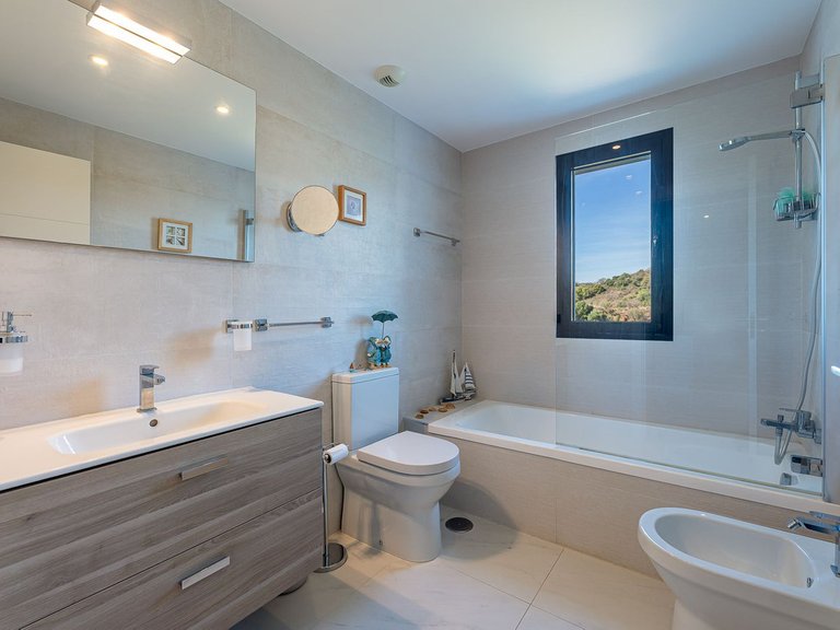 Apartment for Sale in Costa del Sol, Estepona, Malaga 22
