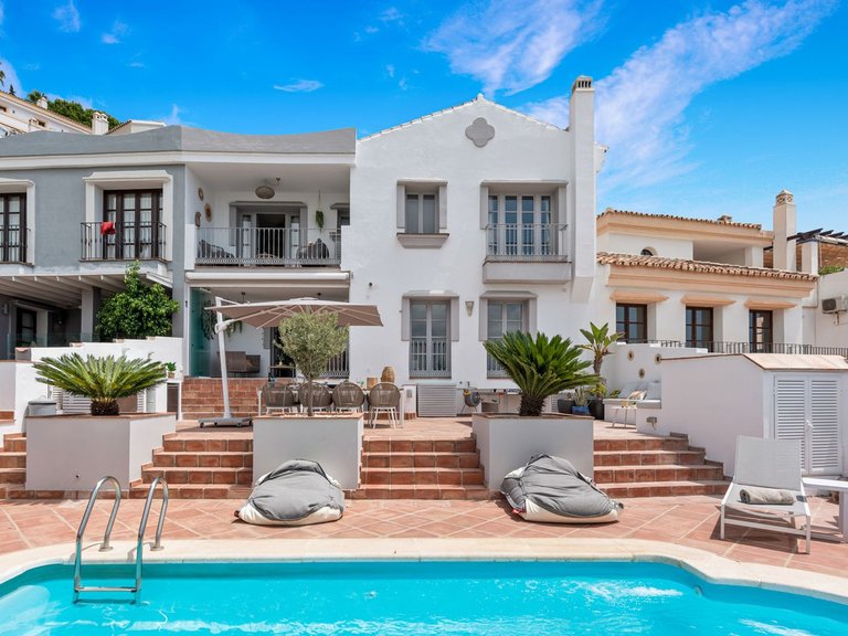 Villa for  in La Heredia, Malaga 35