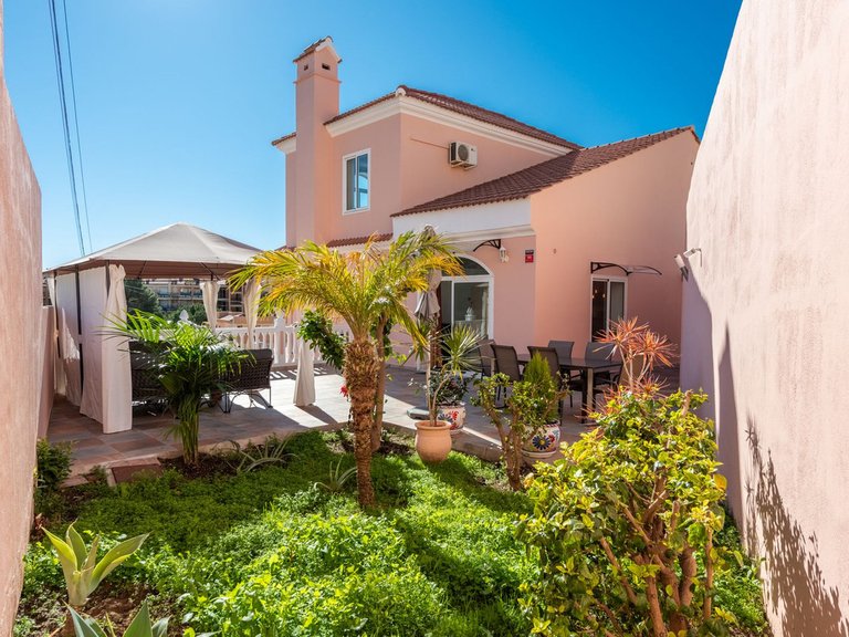 Villa for Sale in Torreblanca, Malaga 11