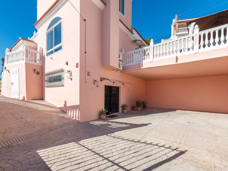 Villa for Sale in Torreblanca, Malaga 25