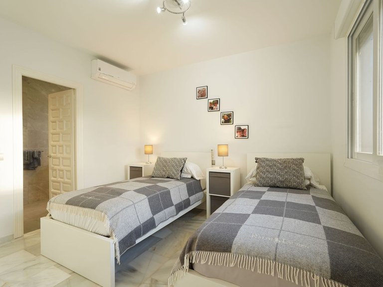 Apartment for Sale in El Paraiso, Malaga 12