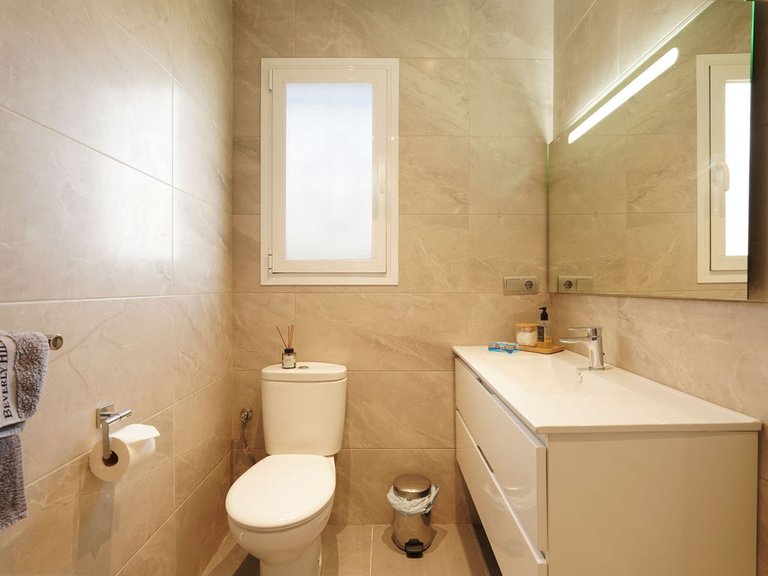 Apartment for Sale in El Paraiso, Malaga 13