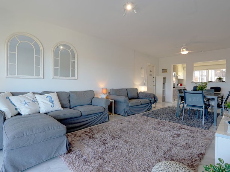 Apartment for Sale in El Paraiso, Malaga 4