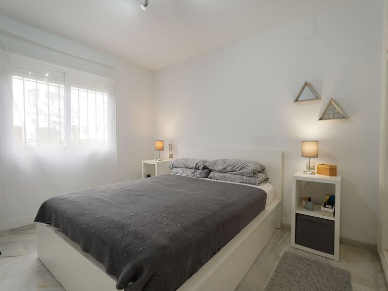 Apartment for Sale in El Paraiso, Malaga 9