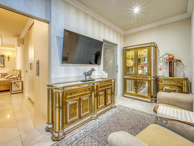 Villa for Sale in Hacienda Las Chapas, Malaga 13