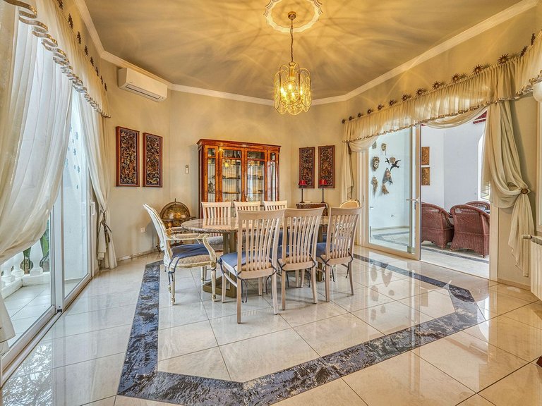 Villa for Sale in Hacienda Las Chapas, Malaga 2