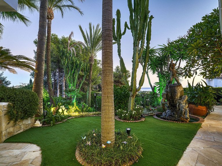 Villa for Sale in Hacienda Las Chapas, Malaga 20