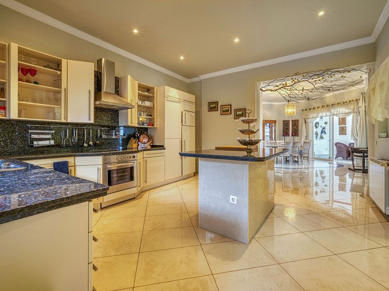 Villa for Sale in Hacienda Las Chapas, Malaga 3