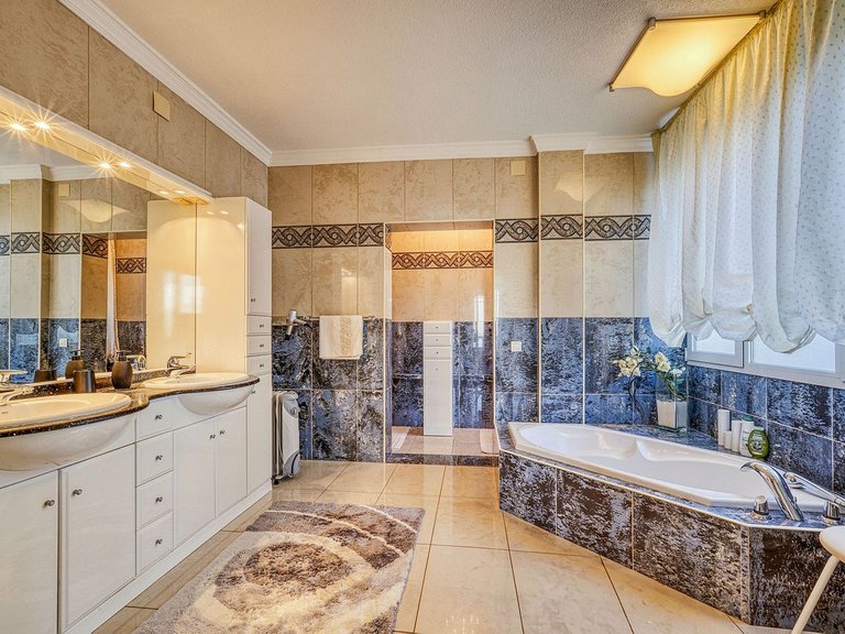 Villa for Sale in Hacienda Las Chapas, Malaga 30