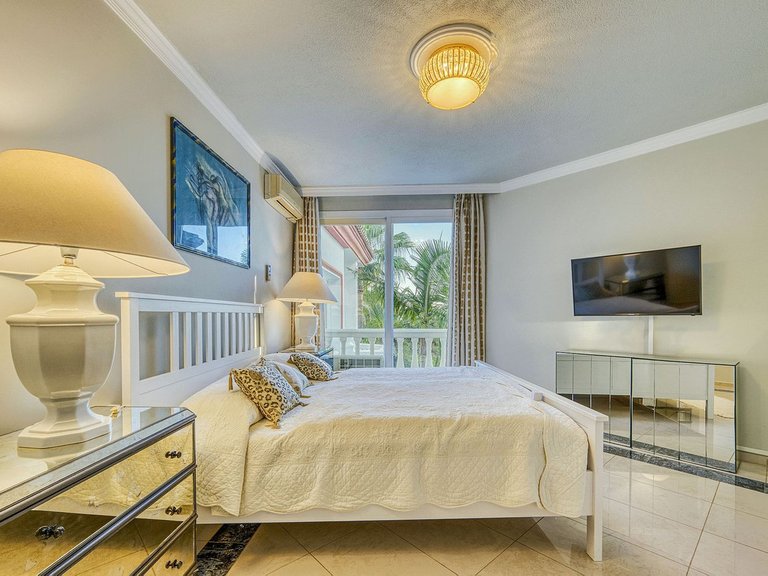 Villa for Sale in Hacienda Las Chapas, Malaga 33