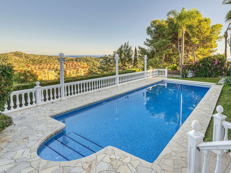 Villa for Sale in Hacienda Las Chapas, Malaga 39