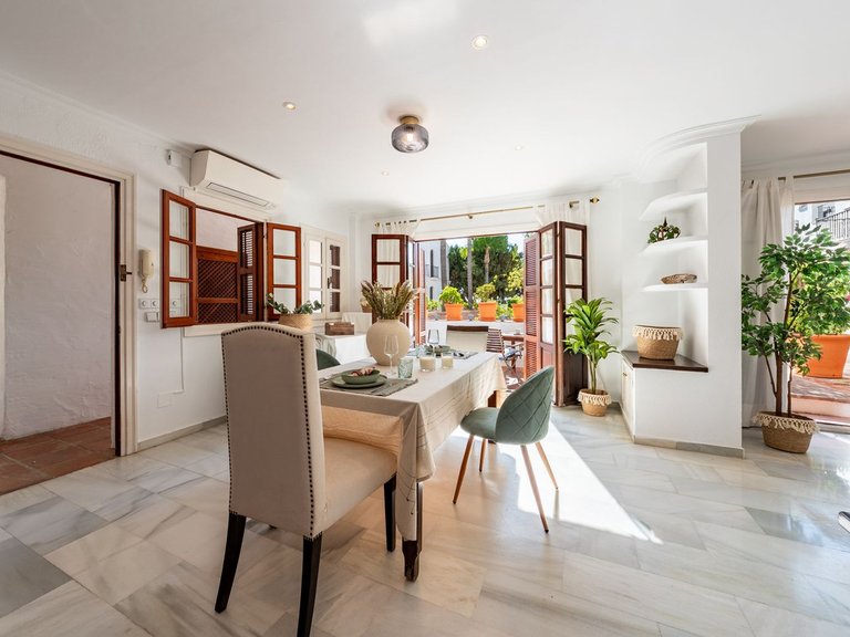 Apartment for Sale in The Golden Mile, Malaga 14