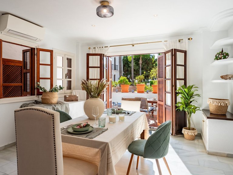 Apartment for Sale in The Golden Mile, Malaga 16