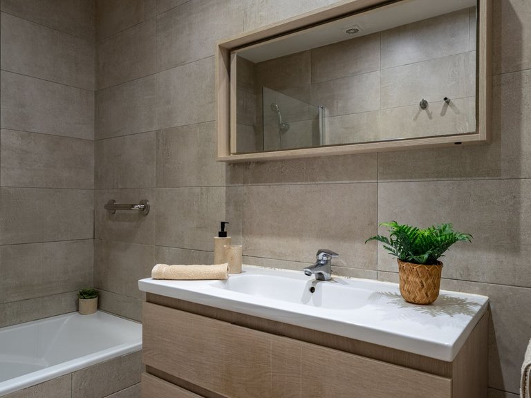 Apartment for Sale in The Golden Mile, Malaga 18