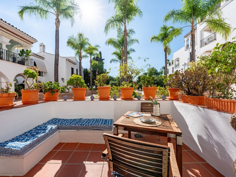 Apartment for Sale in The Golden Mile, Malaga 2