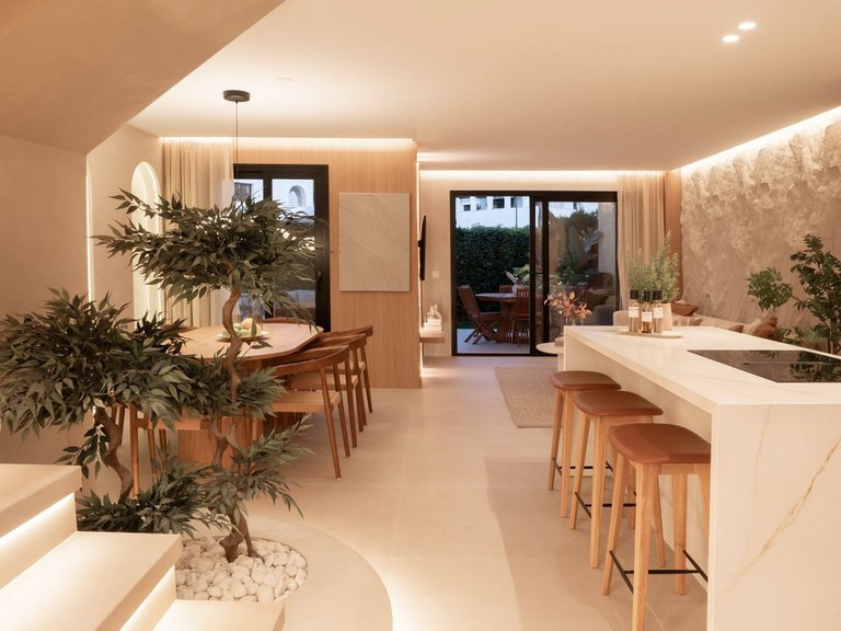Town House for Sale in Puerto Banús, Malaga 2