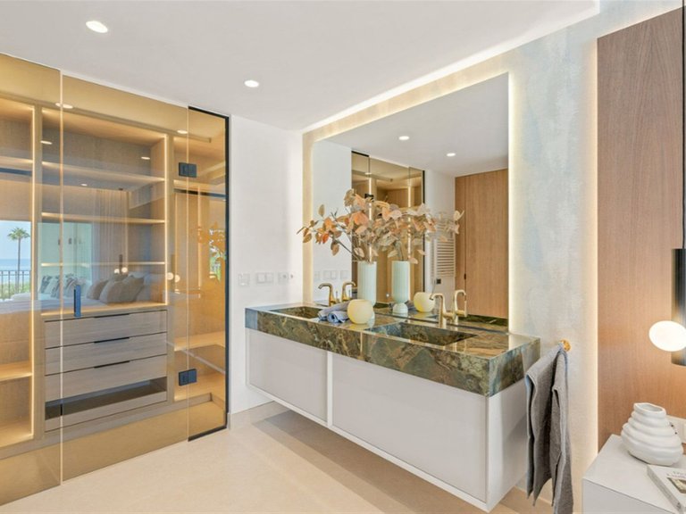 Apartment for Sale in New Golden Mile, Malaga 11