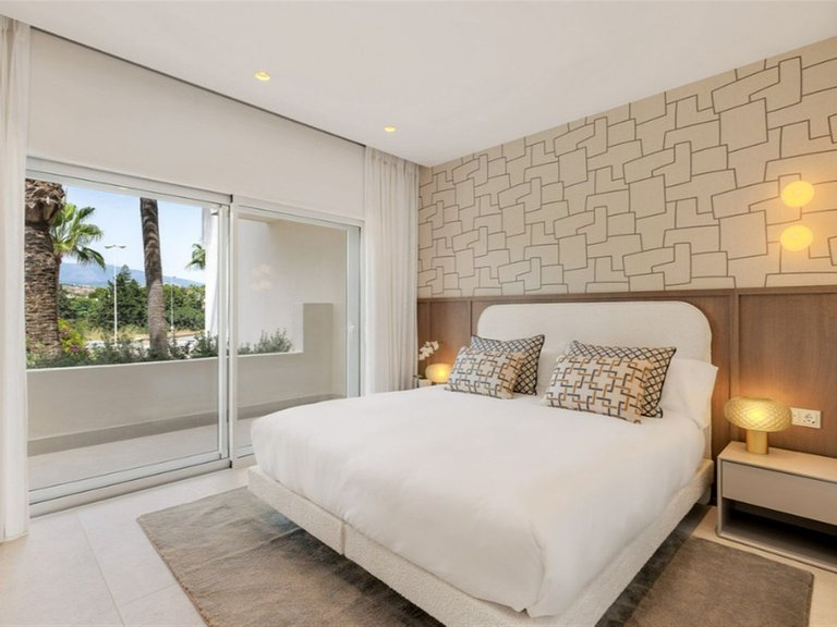 Apartment for Sale in New Golden Mile, Malaga 13