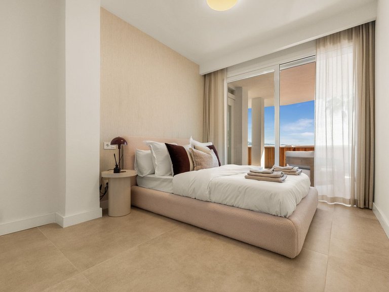 Apartment for Sale in Nueva Andalucía, Malaga 16