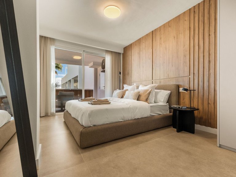 Apartment for Sale in Nueva Andalucía, Malaga 19