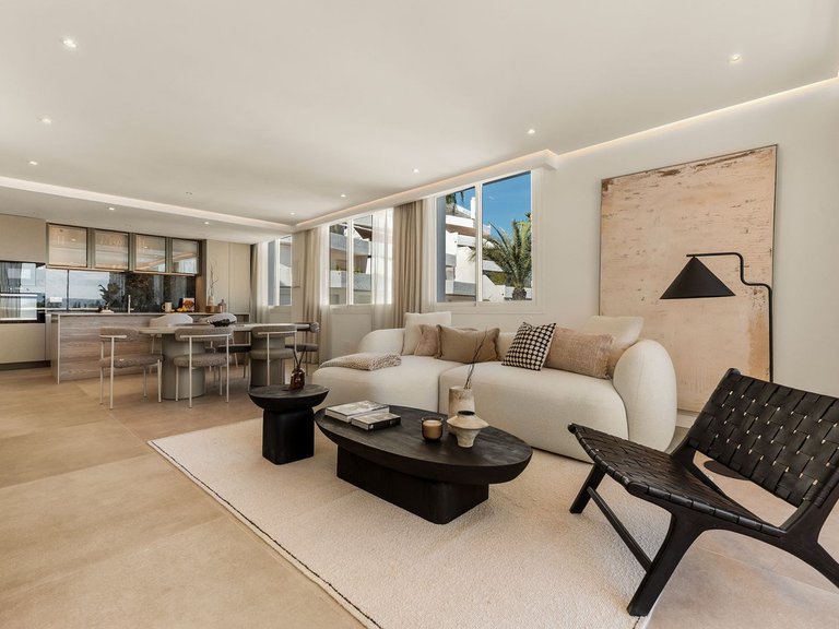 Apartment for Sale in Nueva Andalucía, Malaga 3