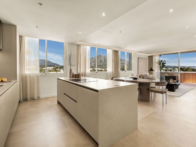 Apartment for Sale in Nueva Andalucía, Malaga 4