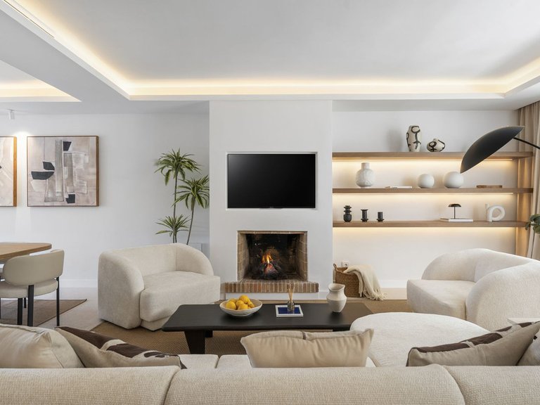 Town House for Sale in Nueva Andalucía, Malaga 12