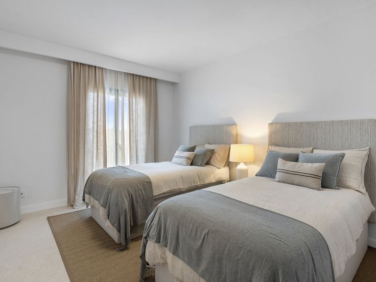 Town House for Sale in Nueva Andalucía, Malaga 32