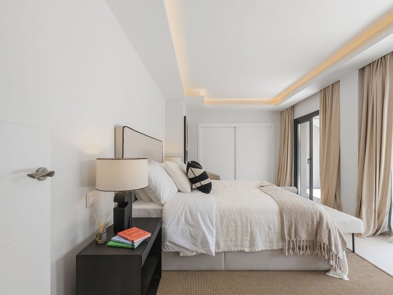 Town House for Sale in Nueva Andalucía, Malaga 33