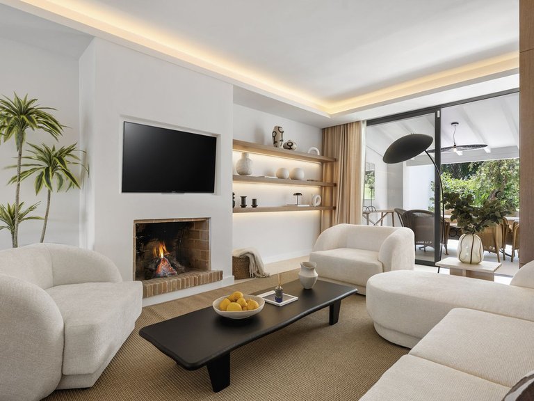 Town House for Sale in Nueva Andalucía, Malaga 4