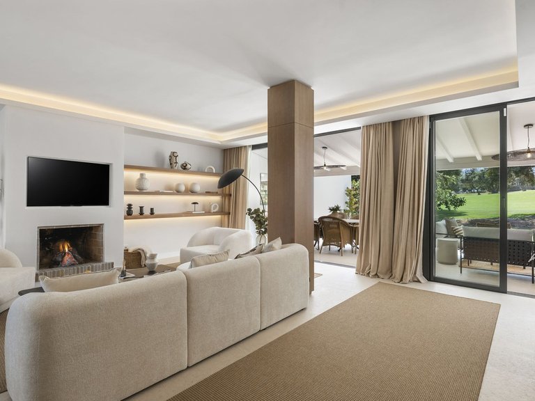 Town House for Sale in Nueva Andalucía, Malaga 5