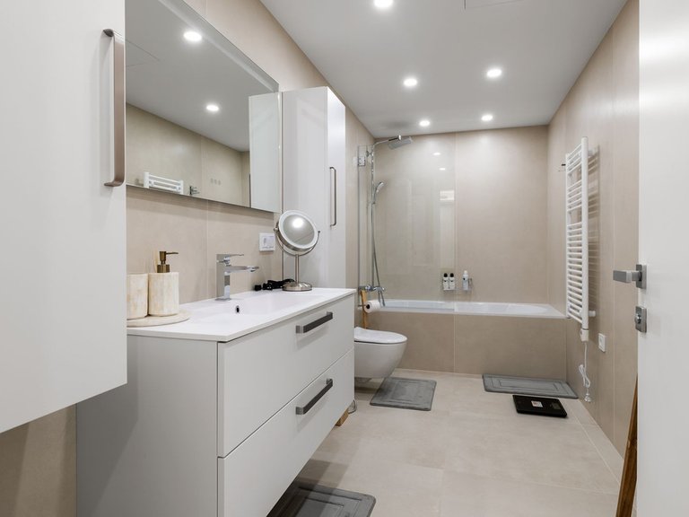 Apartment for Sale in Nueva Andalucía, Malaga 19