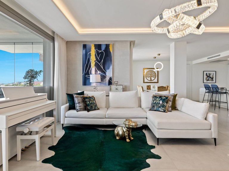 Apartment for Sale in Nueva Andalucía, Malaga 44