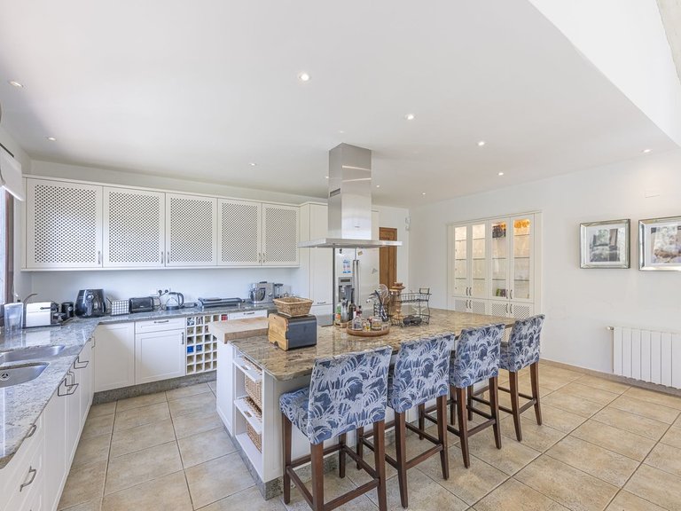 Villa for Sale in Sotogrande, Malaga 16