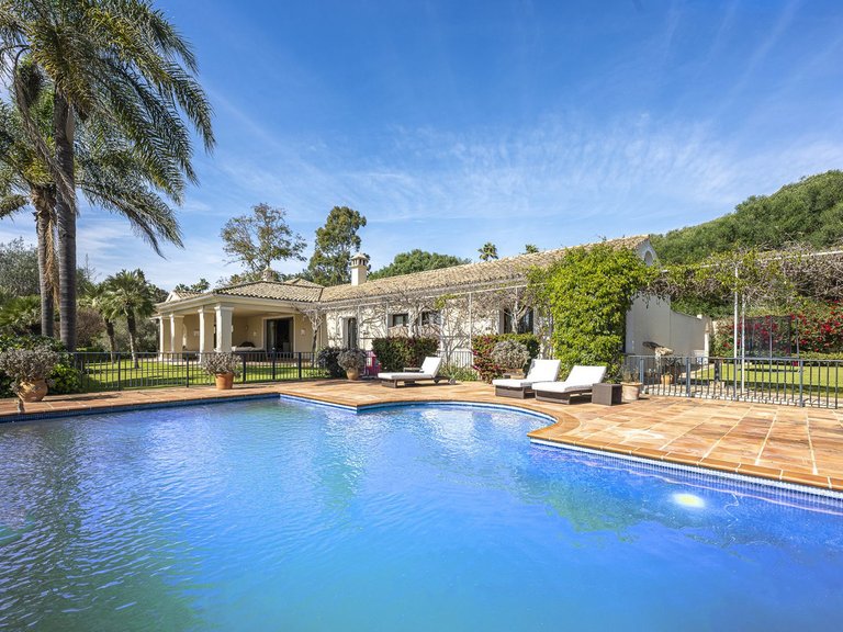 Villa for Sale in Sotogrande, Malaga 2