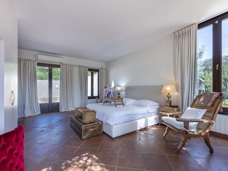 Villa for Sale in Sotogrande, Malaga 20
