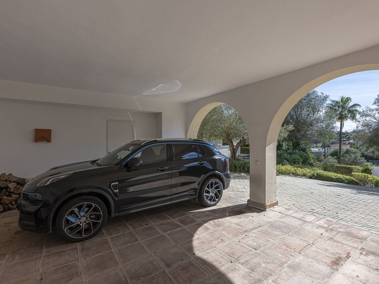 Villa for Sale in Sotogrande, Malaga 30