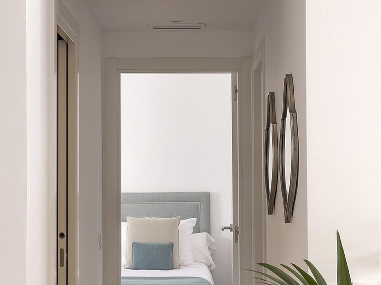 Apartment for Sale in Nueva Andalucía, Malaga 11