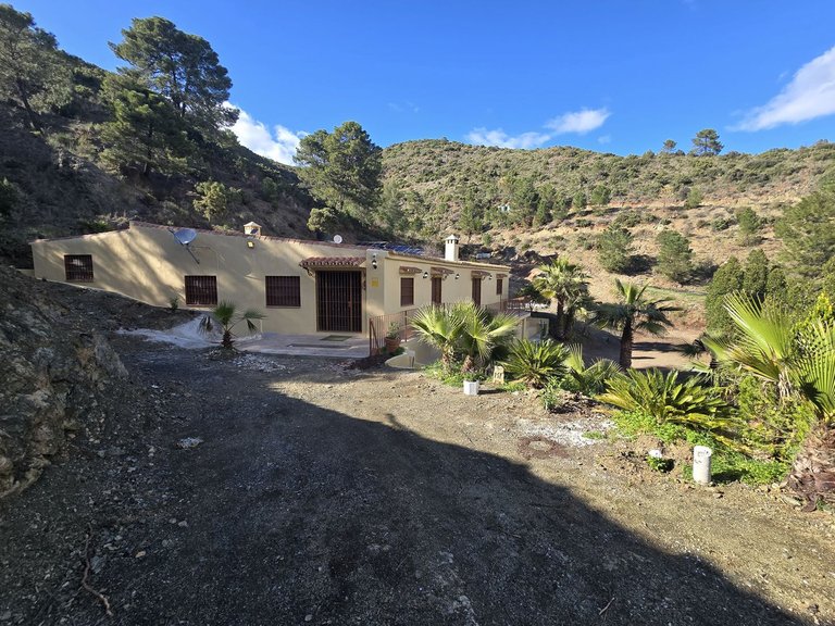 Country House for Sale in Costa del Sol, Monda, Malaga 41