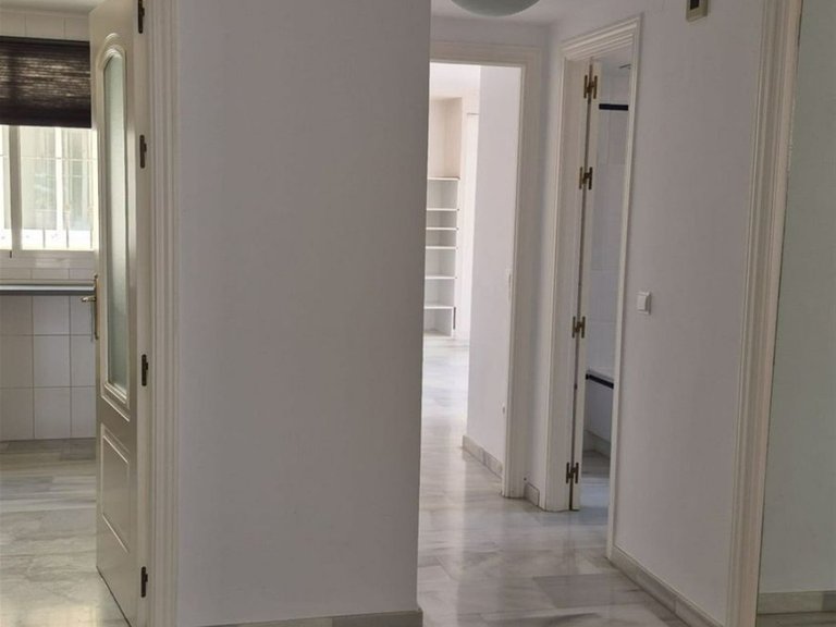 Penthouse for Sale in San Pedro De Alcántara, Malaga 11