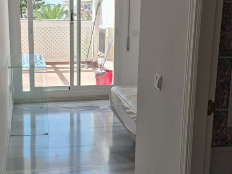 Penthouse for Sale in San Pedro De Alcántara, Malaga 12