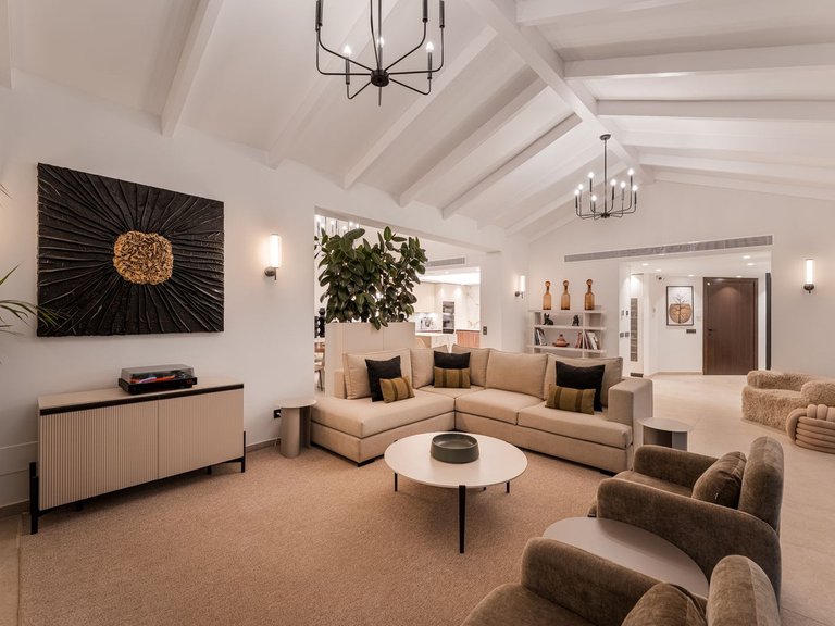 Villa for Sale in Marbella, Malaga 16