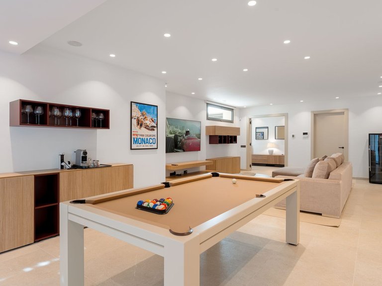 Villa for Sale in Marbella, Malaga 26