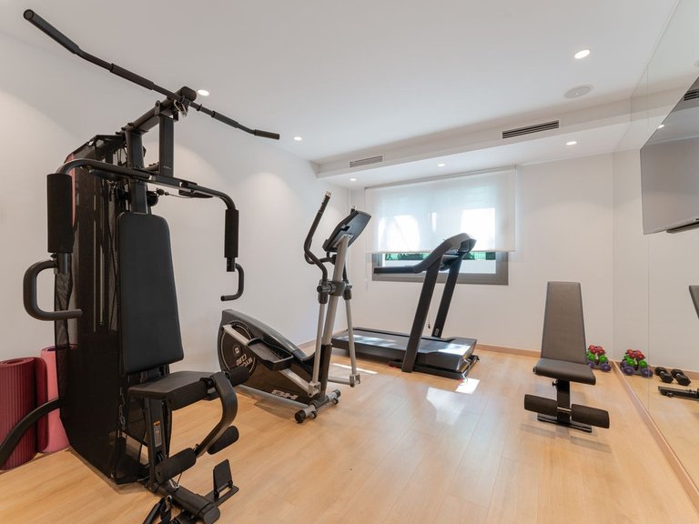 Villa for Sale in Marbella, Malaga 28