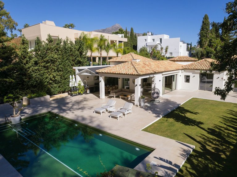 Villa for Sale in Marbella, Malaga 5