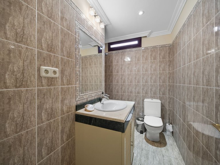 Apartment for Sale in Costa del Sol, Benalmadena, Malaga 14