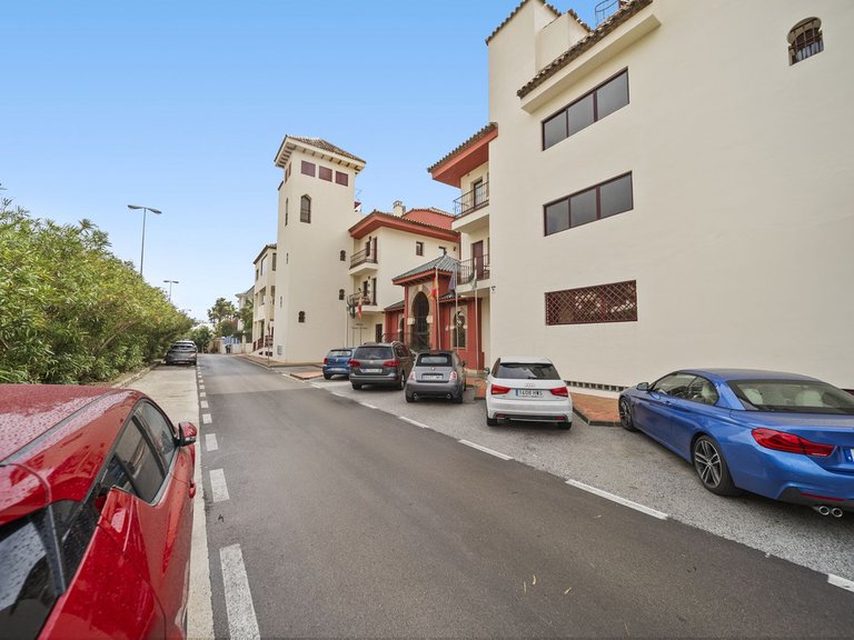 Apartment for Sale in Costa del Sol, Benalmadena, Malaga 19