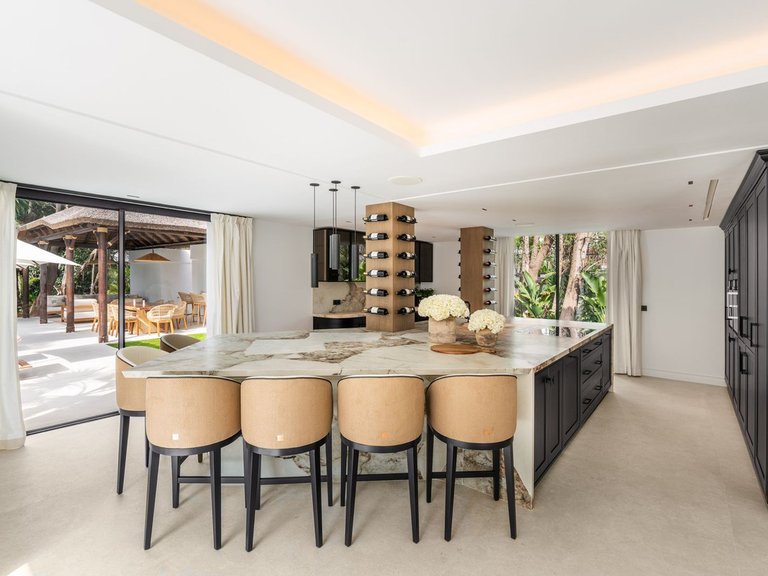Villa for Sale in Marbella, Malaga 7