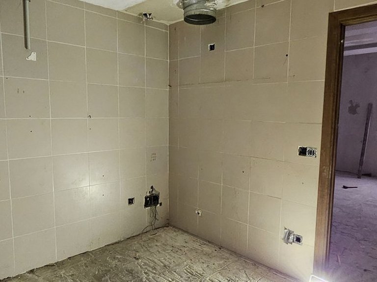 Commercial for Sale in Estepona, Malaga 28
